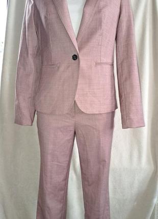 Костюм женский