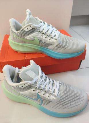 Легкі нові кросівки nike 41 (26,5) унісекс