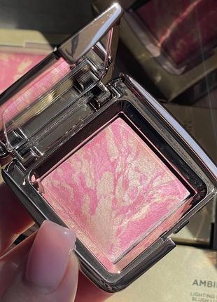 Рум'яна Hourglass румʼяна at night (luminous flush) 1.3 g