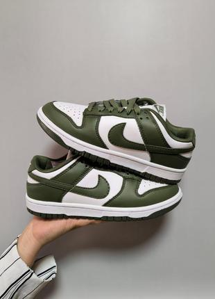 Женские кроссовки nike dunk low medium olive