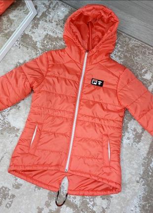 Демісезонна курточка на 5-6 років