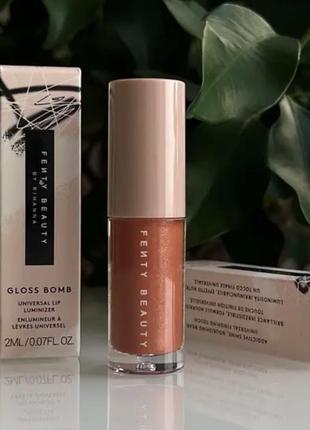 Блеск для губ Fenty beauty gloss bomb stix high-shine gloss stick universal lip luminizer - Оттенок fenty glow, 2 мл