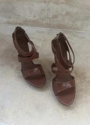Bottega veneta  38