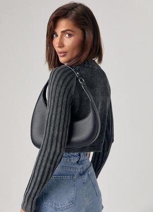 Короткий женский свитер в технике тай-дай