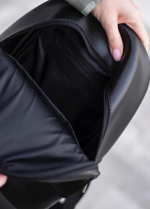 Черный — качественный заокругленный фабричный рюкзак с металлической фурнитурой, с карманом спереди(луцк, 779)5 фото