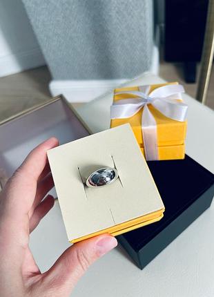 Розкішна срібна каблучка 925 проби