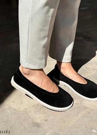 Жіночі балетки