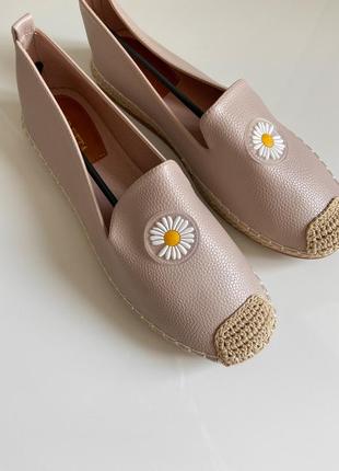 Женские бежевые туфли мокасины слипоны