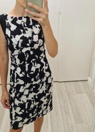 Сукня футляр чорно-біла