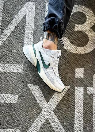 Кросівки nike v2k run white platinum tint 7