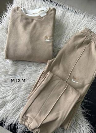 Костюм, кольори у наявності