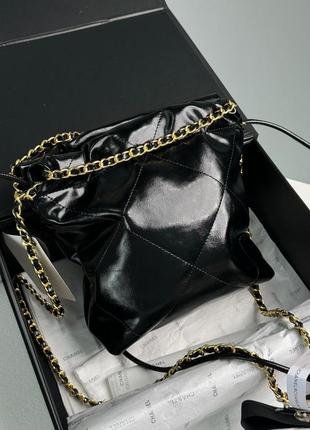 Сумка в стиле chanel black quilted calfskin mini 22 bag gold hardware3 фото