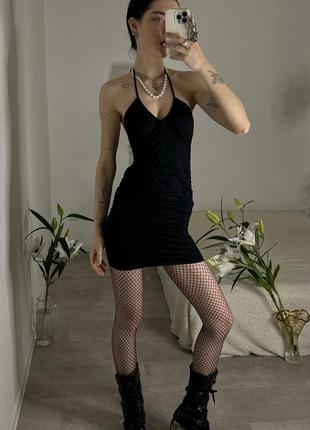 Черное мини платье с открытой спинкой от motel8 фото