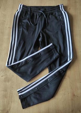 Женские спортивные штаны  на клепках adidas, оригинал. размер s- m