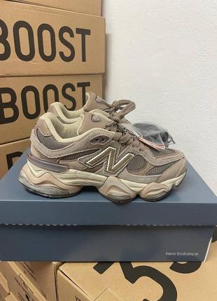 Жіночі кросівки new balance 9060 brown