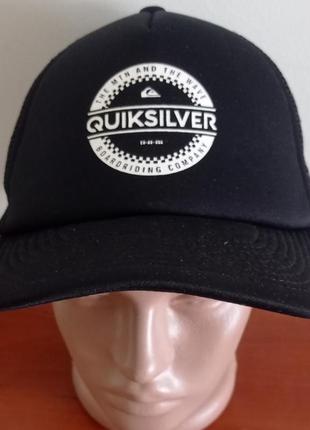 Кепка от quicksilver