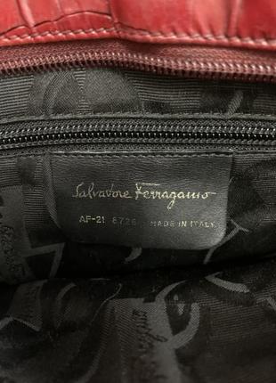 Винтажная сумка salvatore ferragamo из крокодиловой кожи4 фото