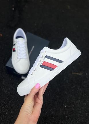 Кросівки tommy hilfiger. оригінал.
