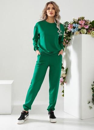Прогулянковий костюм світшот і джогери зелений