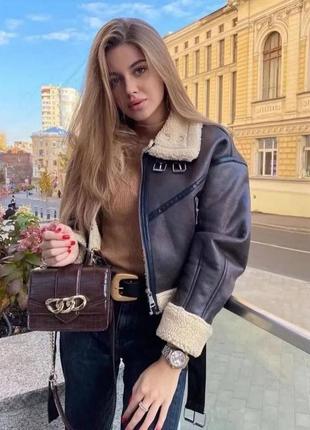 Коричнева жіноча вкорочена дублянка жіноча коротка дублянка шкіряна куртка