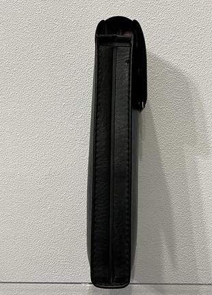 Чохол зі штучної шкіри