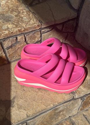 Mega crush triple strap crocs крокси w8
