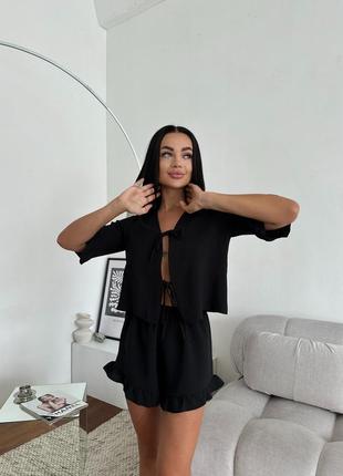 Christel 180 черная вискозная пижама жатка блуза завязки и шортики с воланами3 фото