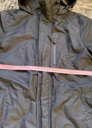 Куртка чорна розмір м унісекс з капюшоном