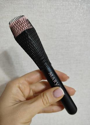 Кисть для тональной основы в форме сердца мэри кей mary kay