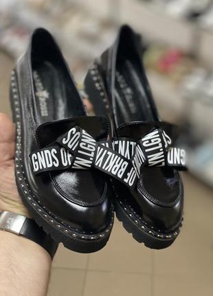 Лофери чорні по акційній ціні