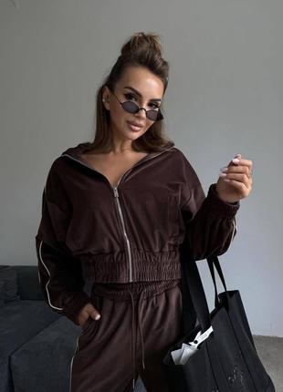 Женский велюровый спортивный костюм с укороченным худи2 фото