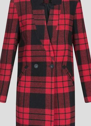, очень качественное женское пальто в клетку 
от бренда orsay