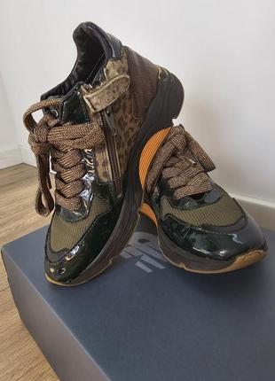 Кроссовки детские 3