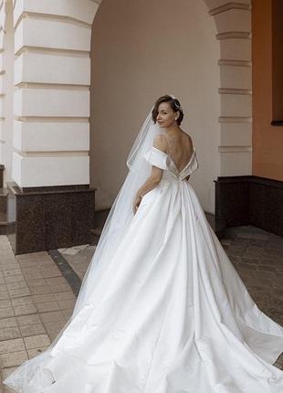 (торг) пишна сатинова весільна сукня dominiss white witney 2022 (на розмір s/m)
