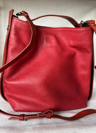 Яскрава червона сумка vic matie3 фото