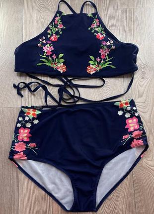 Шикарный раздельный купальник