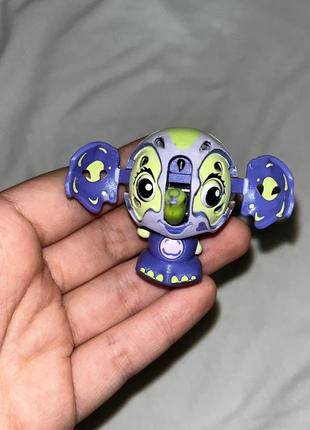 Бакуган zoobles оригинал, 2 шт с подставкой
