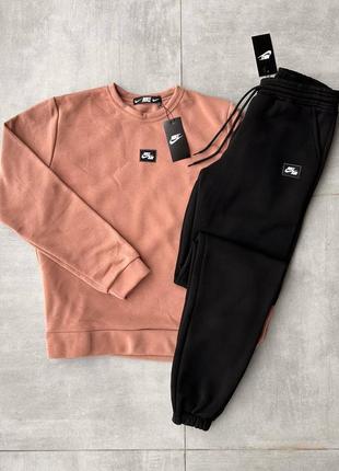 Теплый спортивный костюм на флисе nike