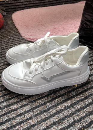 Кеды белые женские 38-39 г.