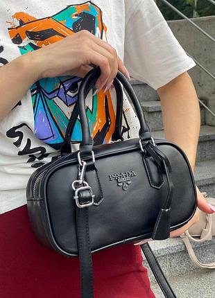 Женская черная сумка в стиле прада prada