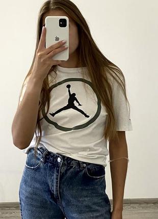 Женская футболка nike air jordan