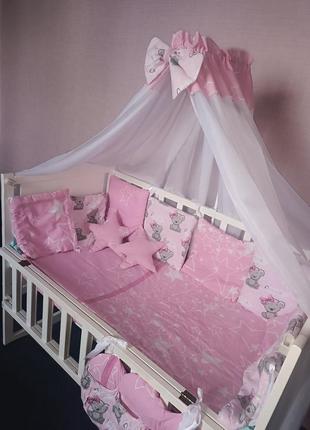 Дитяча кроватка для дівчинки