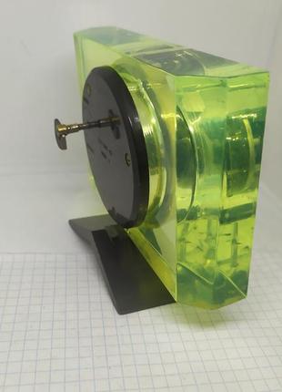 Часы молния. на ходу