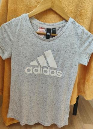 Футболка adidas