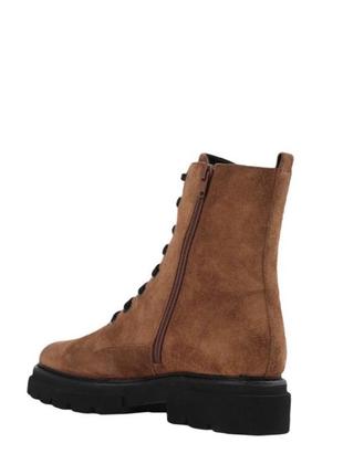 Женские ботинки