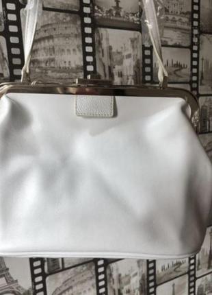 Кожаная новая белая стильная сумка саквояж9 фото