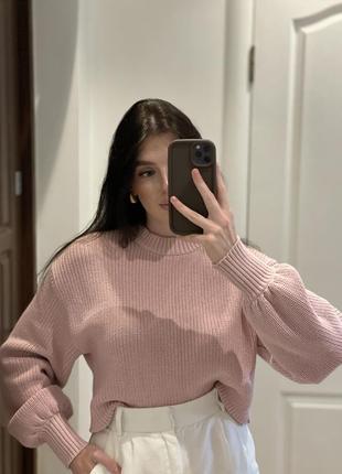 Укороченный розовый свитер