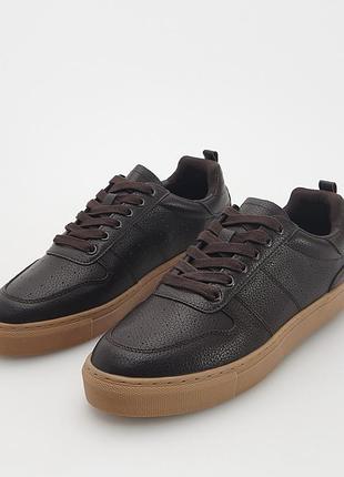 Кросівки шкіряні