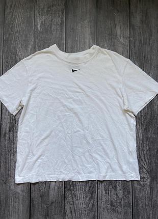 Жіноча футболка nike оверсайз