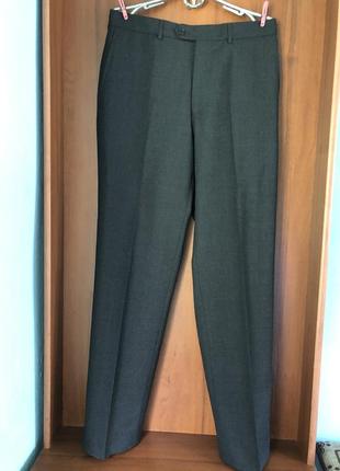 Деловой костюм двойка пиджак и штаны wexmann london